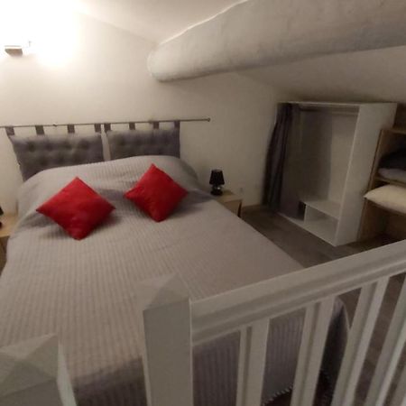 L'Appartement De L'Eglise Saintes-Maries-de-la-Mer Exteriör bild